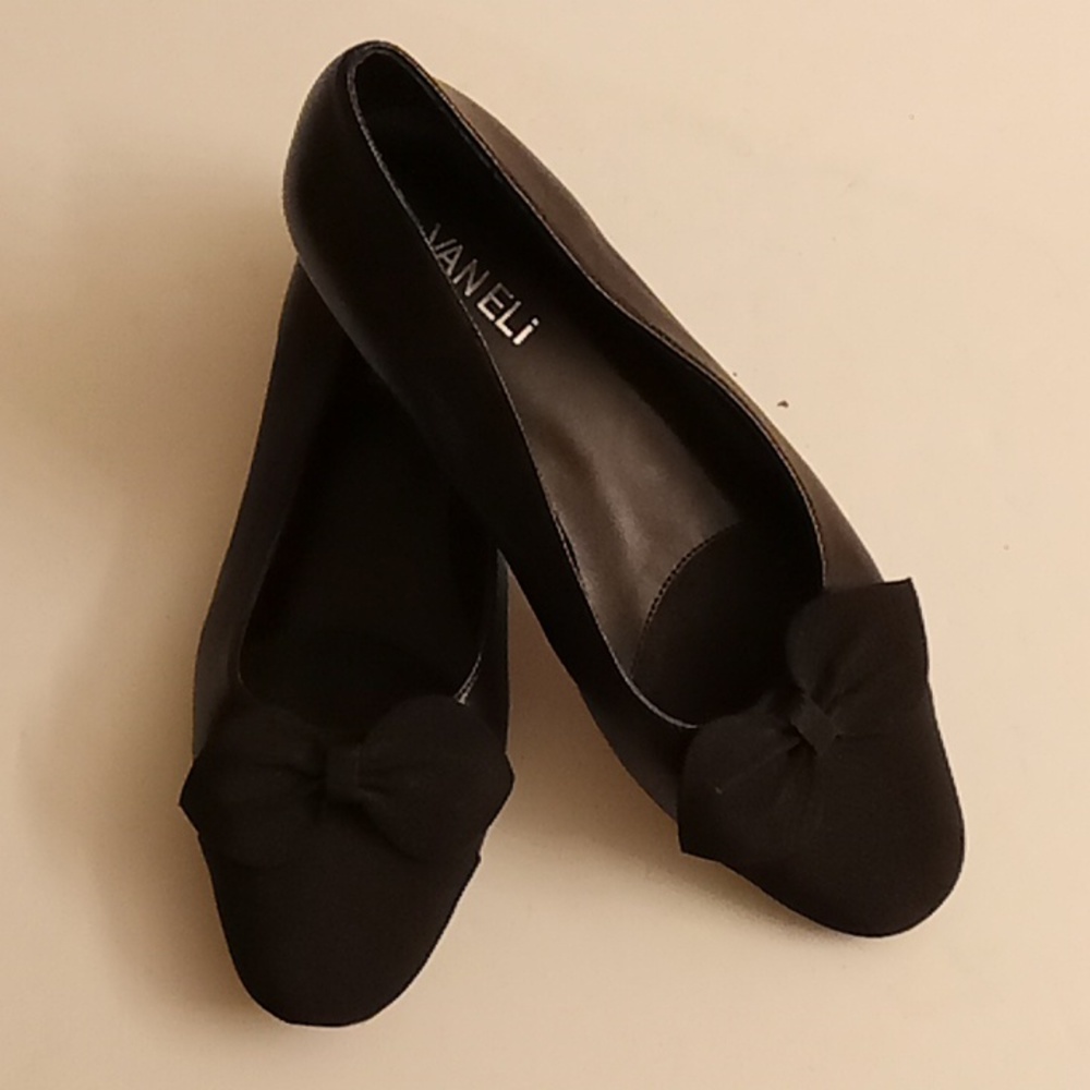 VANELI Leather Size 8M Black Low Heels Slip On Shoes GY1D X